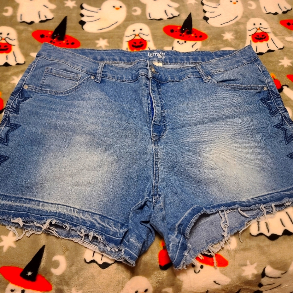 Star shorts
